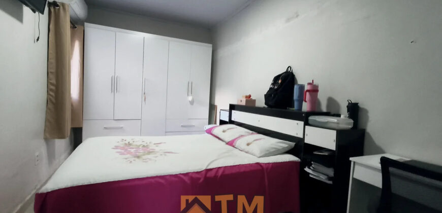 EXCELENTE CASA COM 4 QUARTOS, DE ESQUINA, NASCENTE, ARMÁRIOS , CHURRASQUEIRA, BEM LOCALIZADA, PROXIMA AO SUPER MERCADO UNIÃO NO BAIRRO RESIDENCIAL OESTE, EM SÃO SEBASTIÃO/DF.