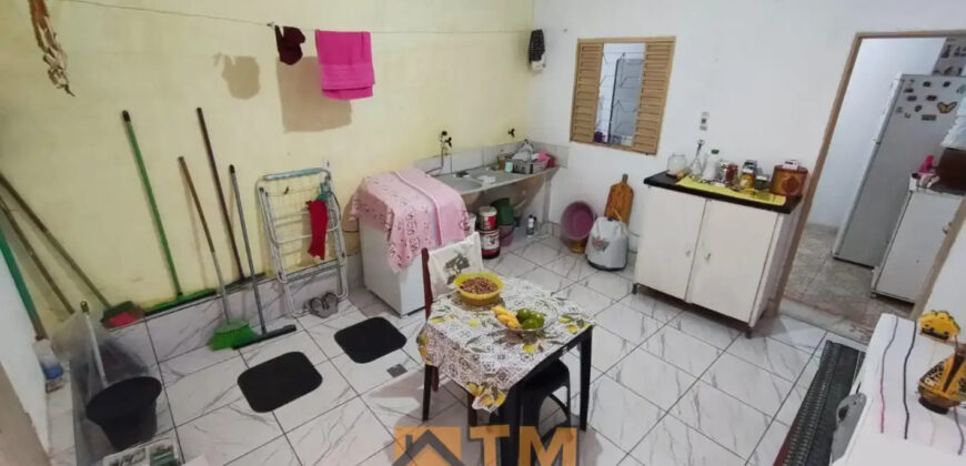 EXCELENTE SOBRADO DE ESQUINA NA QUADRA 104 DO BAIRRO RESIDENCIAL OESTE EM SÃO SEBASTIÃO DF. SÃO 3 MORADIAS COM ENTRADA INDEPENDENTE.