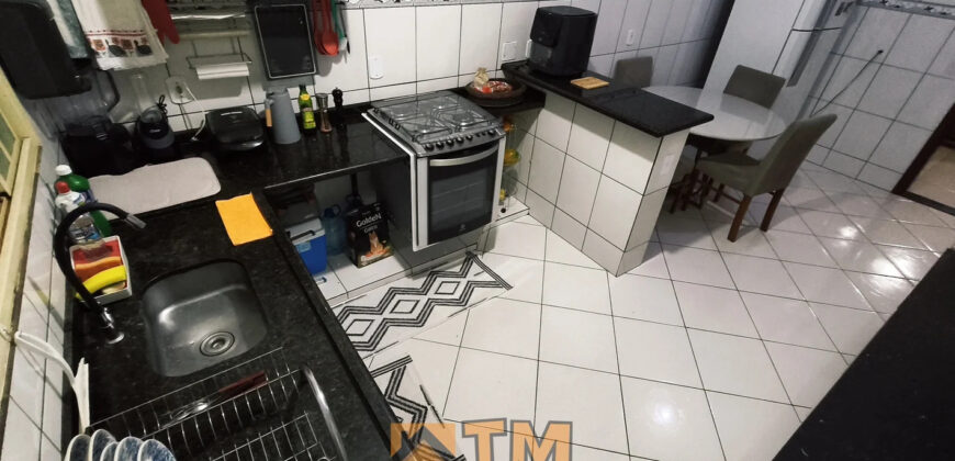 MARAVILHOSA CASA, TODA NA LAJE, COM ESTRUTURA PARA MAIS UM PAVIMENTO, ARMÁRIOS , BEM LOCALIZADA, PINTURA NOVA, PRONTA PARA MORAR! NO BAIRRO RESIDENCIAL OESTE, EM SÃO SEBASTIÃO/DF.