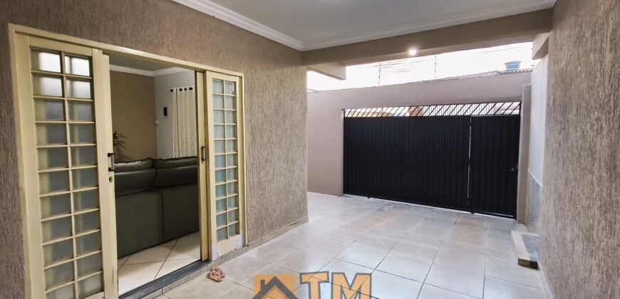 MARAVILHOSA CASA, TODA NA LAJE, COM ESTRUTURA PARA MAIS UM PAVIMENTO, ARMÁRIOS , BEM LOCALIZADA, PINTURA NOVA, PRONTA PARA MORAR! NO BAIRRO RESIDENCIAL OESTE, EM SÃO SEBASTIÃO/DF.