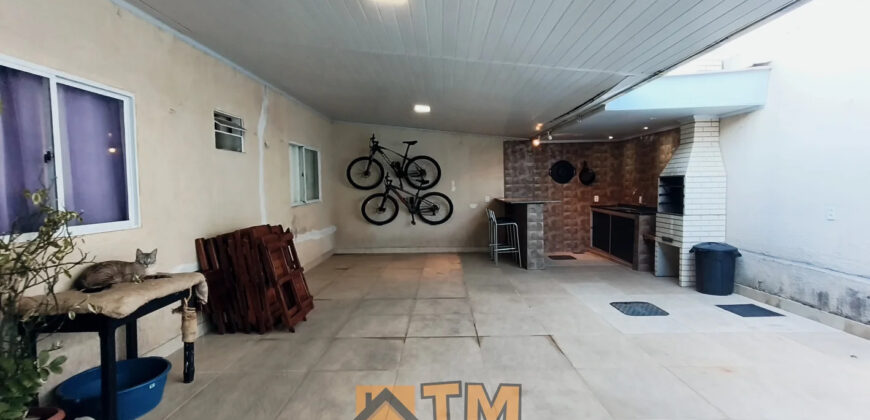 EXCELENTE CASA COM 4 QUARTOS, DE ESQUINA, NASCENTE, ARMÁRIOS , CHURRASQUEIRA, BEM LOCALIZADA, PROXIMA AO SUPER MERCADO UNIÃO NO BAIRRO RESIDENCIAL OESTE, EM SÃO SEBASTIÃO/DF.