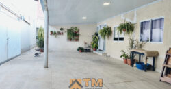 EXCELENTE CASA COM 4 QUARTOS, DE ESQUINA, NASCENTE, ARMÁRIOS , CHURRASQUEIRA, BEM LOCALIZADA, PROXIMA AO SUPER MERCADO UNIÃO NO BAIRRO RESIDENCIAL OESTE, EM SÃO SEBASTIÃO/DF.
