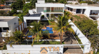 Conquiste seu novo lar no Condomínio Ouro Vermelho I, no bairro Jardim Botânico, em Brasília. Uma linda casa de 600m², moderna e espaçosa, que une conforto, praticidade e um estilo de vida exclusivo para você e sua família. Aproveite o melhor de morar em uma residência com amplas suítes e uma infraestrutura completa de lazer.
