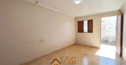 CASA COM 3 QUARTOS, EXCELENTE LOCALIZAÇÃO, NASCENTE, ARMÁRIOS , CHURRASQUEIRA, PROXIMA A ADMINISTRAÇÃO REGIONAL, NO BAIRRO RESIDENCIAL OESTE, EM SÃO SEBASTIÃO/DF.