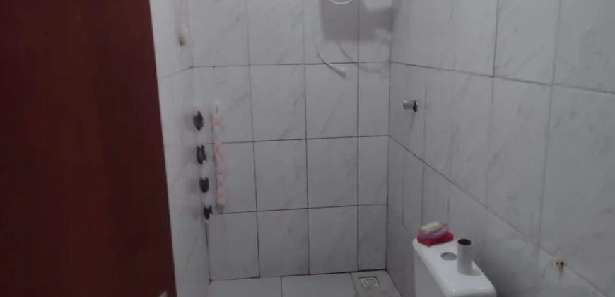 INVESTIR OU MORAR SÃO 2 CASAS NO MESMO LOTE, NO SETOR TRADICIONAL, EM SÃO SEBASTIÃO/DF