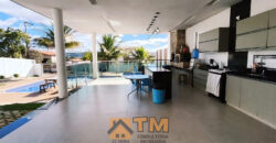 Conquiste seu novo lar no Condomínio Ouro Vermelho I, no bairro Jardim Botânico, em Brasília. Uma linda casa de 600m², moderna e espaçosa, que une conforto, praticidade e um estilo de vida exclusivo para você e sua família. Aproveite o melhor de morar em uma residência com amplas suítes e uma infraestrutura completa de lazer.