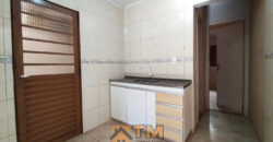 CASA COM 3 QUARTOS, EXCELENTE LOCALIZAÇÃO, NASCENTE, ARMÁRIOS , CHURRASQUEIRA, PROXIMA A ADMINISTRAÇÃO REGIONAL, NO BAIRRO RESIDENCIAL OESTE, EM SÃO SEBASTIÃO/DF.