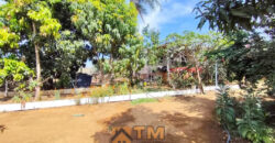 CHÁCARA DE 2.5 HECTARES NO CAFÉ SEM TROCO. 1° CASA COM 2 QUARTOS, SALA, COZINHA E BANHEIRO. 2° CASA COM 4 QUARTOS SENDO 2 SUÍTES, SALA, COPA, COZINHA, BANHEIRO SOCIAL, ÁREA DE SERVIÇO, VARANDA NA LATERAIS.