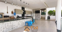 Conquiste seu novo lar no Condomínio Ouro Vermelho I, no bairro Jardim Botânico, em Brasília. Uma linda casa de 600m², moderna e espaçosa, que une conforto, praticidade e um estilo de vida exclusivo para você e sua família. Aproveite o melhor de morar em uma residência com amplas suítes e uma infraestrutura completa de lazer.