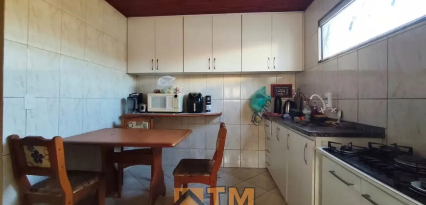SOBRADO DE ESQUINA COM 1 CASA E 3 KITNETS E UMA GALPÃO, NO BAIRRO VILA NOVA EM SÃO SEBASTIÃO DF.