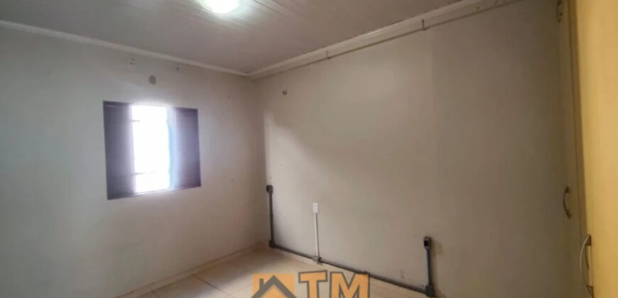 CASA COM 3 QUARTOS, EXCELENTE LOCALIZAÇÃO, NASCENTE, ARMÁRIOS , CHURRASQUEIRA, PROXIMA A ADMINISTRAÇÃO REGIONAL, NO BAIRRO RESIDENCIAL OESTE, EM SÃO SEBASTIÃO/DF.