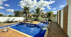 Conquiste seu novo lar no Condomínio Ouro Vermelho I, no bairro Jardim Botânico, em Brasília. Uma linda casa de 600m², moderna e espaçosa, que une conforto, praticidade e um estilo de vida exclusivo para você e sua família. Aproveite o melhor de morar em uma residência com amplas suítes e uma infraestrutura completa de lazer.