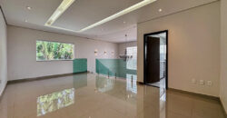 Conquiste seu novo lar no Condomínio Ouro Vermelho I, no bairro Jardim Botânico, em Brasília. Uma linda casa de 600m², moderna e espaçosa, que une conforto, praticidade e um estilo de vida exclusivo para você e sua família. Aproveite o melhor de morar em uma residência com amplas suítes e uma infraestrutura completa de lazer.