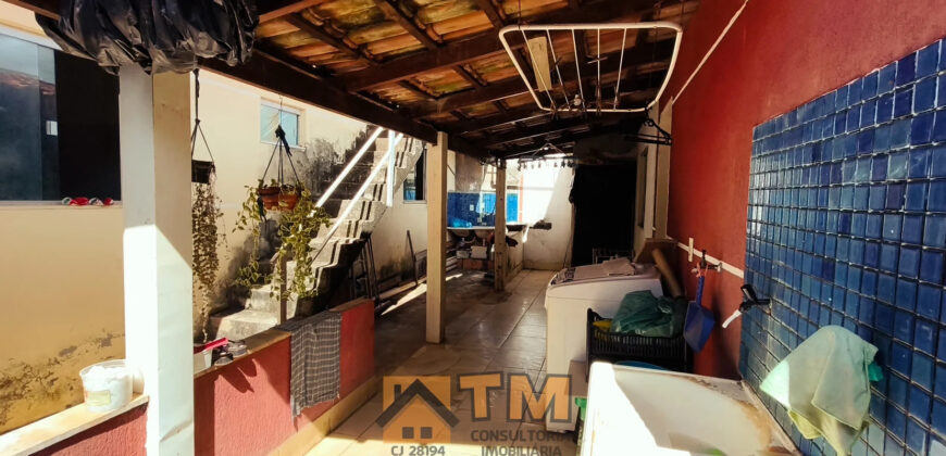 CASA COM 3 QUARTOS, MAIS UM SOBRADO NOS FUNDOS COM 2 LAJES – EXCELENTE LOCALIZAÇÃO, IMÓVEL MISTO, COMERCIAL E RESIDENCIAL, ATRÁS DO CORPO DE BOMBEIRO, NO BAIRRO RESIDENCIAL OESTE, EM SÃO SEBASTIÃO/DF.