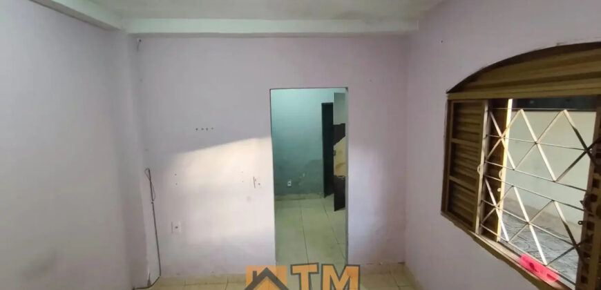SOBRADO DE ESQUINA COM 1 CASA E 3 KITNETS E UMA GALPÃO, NO BAIRRO VILA NOVA EM SÃO SEBASTIÃO DF.