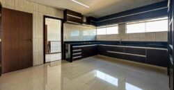 Conquiste seu novo lar no Condomínio Ouro Vermelho I, no bairro Jardim Botânico, em Brasília. Uma linda casa de 600m², moderna e espaçosa, que une conforto, praticidade e um estilo de vida exclusivo para você e sua família. Aproveite o melhor de morar em uma residência com amplas suítes e uma infraestrutura completa de lazer.