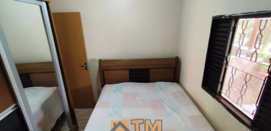 CHÁCARA DE 2.5 HECTARES NO CAFÉ SEM TROCO. 1° CASA COM 2 QUARTOS, SALA, COZINHA E BANHEIRO. 2° CASA COM 4 QUARTOS SENDO 2 SUÍTES, SALA, COPA, COZINHA, BANHEIRO SOCIAL, ÁREA DE SERVIÇO, VARANDA NA LATERAIS.