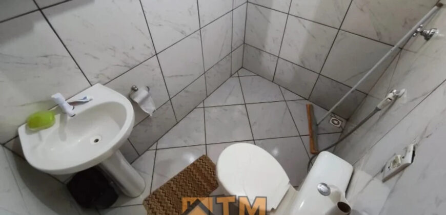 CHÁCARA DE 2.5 HECTARES NO CAFÉ SEM TROCO. 1° CASA COM 2 QUARTOS, SALA, COZINHA E BANHEIRO. 2° CASA COM 4 QUARTOS SENDO 2 SUÍTES, SALA, COPA, COZINHA, BANHEIRO SOCIAL, ÁREA DE SERVIÇO, VARANDA NA LATERAIS.