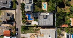 Conquiste seu novo lar no Condomínio Ouro Vermelho I, no bairro Jardim Botânico, em Brasília. Uma linda casa de 600m², moderna e espaçosa, que une conforto, praticidade e um estilo de vida exclusivo para você e sua família. Aproveite o melhor de morar em uma residência com amplas suítes e uma infraestrutura completa de lazer.